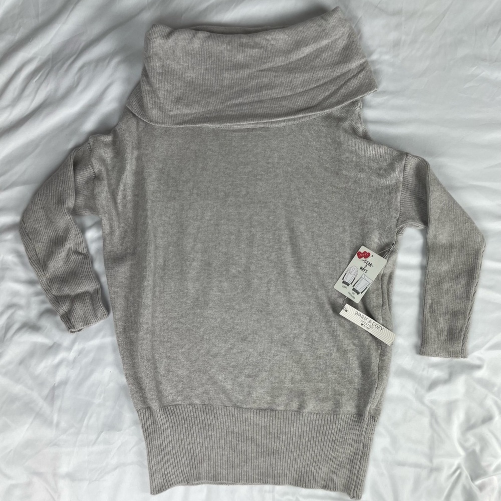 NWT Poof! Warm & Cozy Lifestyle 2-way off-shoulder or cowl neck sweater, gray, M